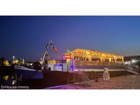 un produit exceptionnel : péniche de 45 mètres : habitation sur l’eau ou mixte habitation/