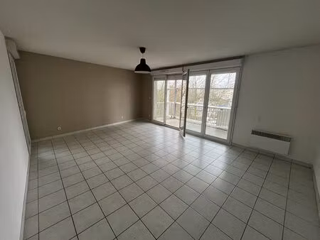 bordeaux terres neuves - appartement t4 84 m2 avec 3 grandes terasses