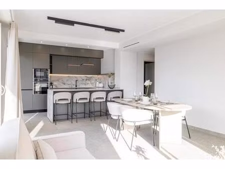 nice - cimiez - 3 pièces de 84,69 m² entièrement rénové avec terrasse et garage