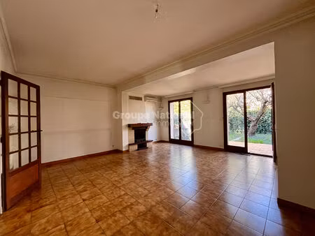 maison avec jardin et garage