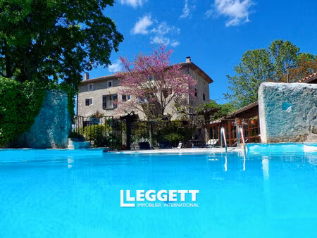 maison 28 pièce(s), sauve