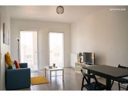 location d'un t2 meublé au 33 place d'armagnac, 33800, bordeaux