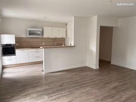 appartement 3 pièces 77 m²