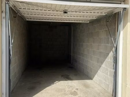 parking/box 15 m² perpignan