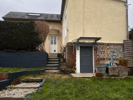 maison avec jardin et garage