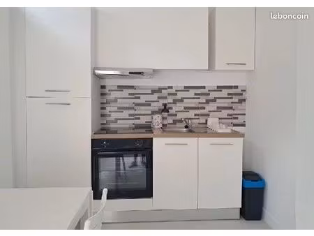 studio 1 pièce 14 m²