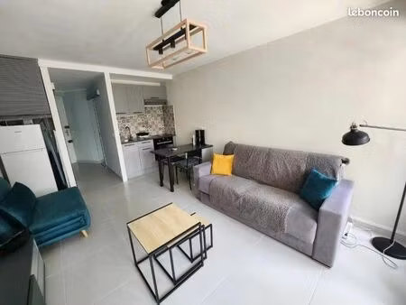 studio 1 pièce 25 m²