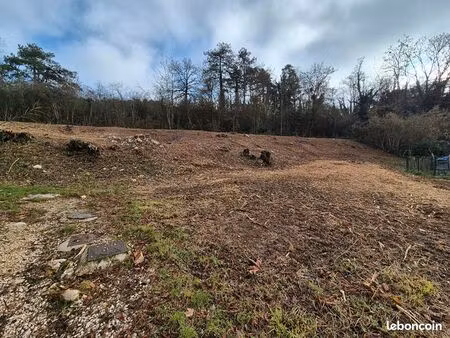 terrain 873 m² meillonnas