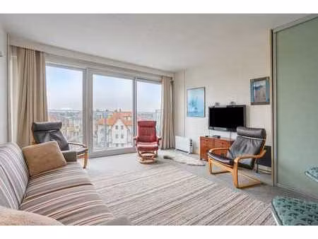 studio ensolleillée à quelques pas de la plage