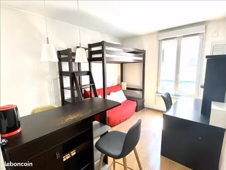 studio 1 pièce 18 m²
