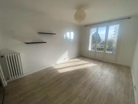 location appartement 3 pièces à brest pilier rouge (29200) : à louer 3 pièces / 60m² brest