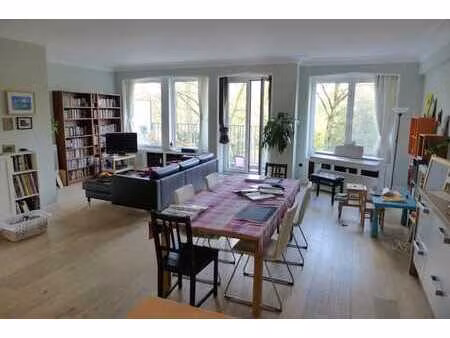 appartement meuble très lumineux au centre