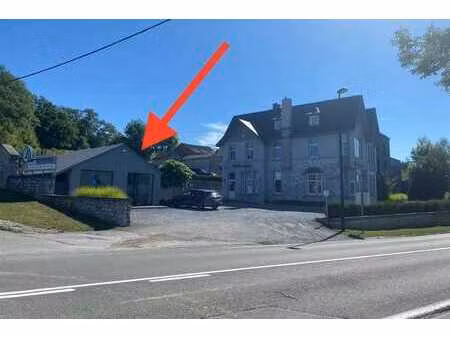 emplacement stratégique pour cet espace commercial