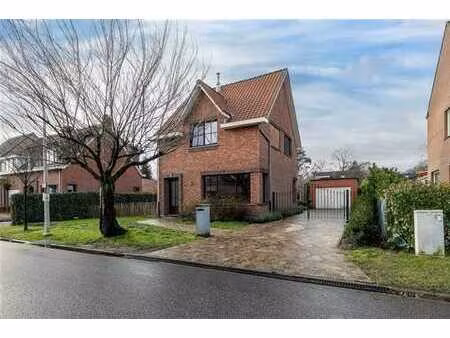 maison rénovée (159 m²) avec 3 chambres et garage à kapellen