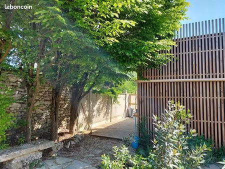 studio 20m2 avec jardin et terrasse