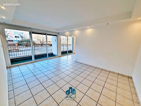 appartement 5 pièces 94 m²