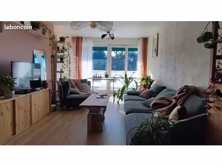 chambre meublée dans appartement rénové – tram a et e bordeaux lormont