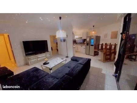 location t3 avec piscine