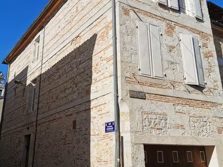 charmant studio équipé – toutes charges incluses (eau, électricité ...)