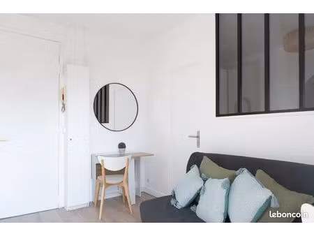 t2 meublé refait à neuf – lumineux, équipé, proche rer b & métro l12 – dispo début mars