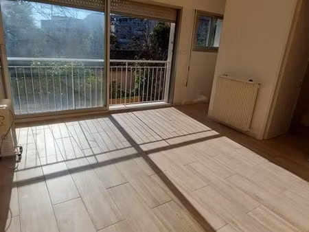 studio au calme sans vis à vis à louer le cannet