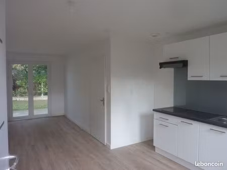 appartement récent t3 de 60m², entre métro pharmacie et saint-agne, terrasse, parking