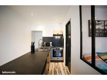 charmant t1 bis très calme - plein centre de nîmes