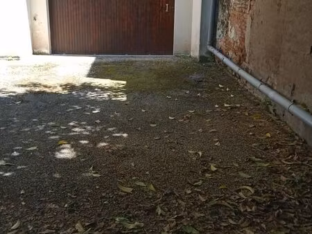 grand garage sécurisé 5minutes à pieds montauban centre