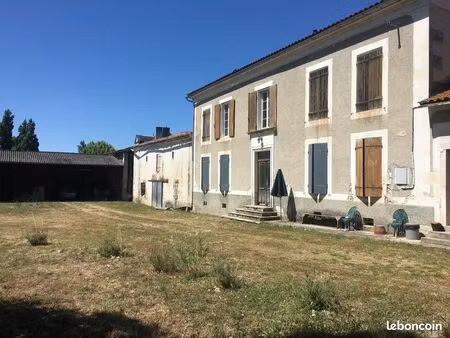 maison de maître avec dépendances