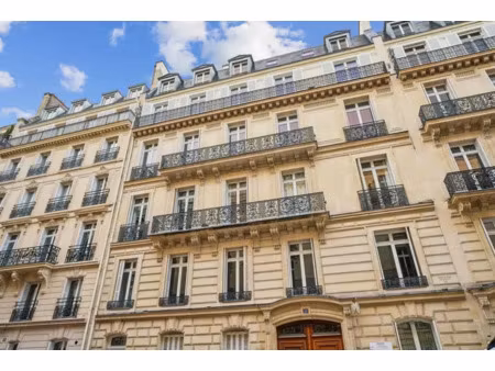 location bureau paris 75008