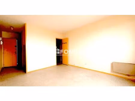 studio proche commerces