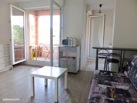 studio avec terrasse et 2 parkings