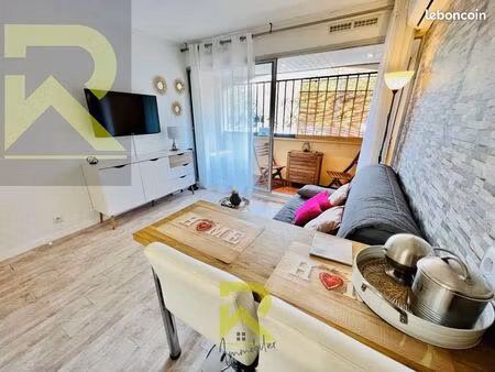 studio 1 pièce 20 m²