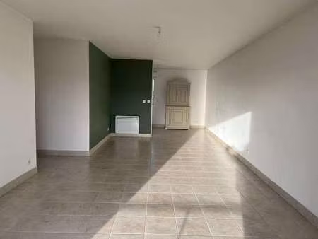 location appartement 3 pièces à nantes (44000) : à louer 3 pièces / 73m² nantes