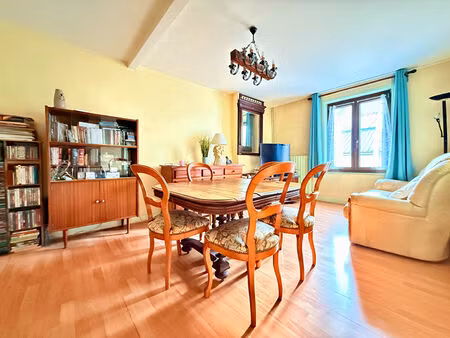 maison de ville avec garage et cour - secteur jamin