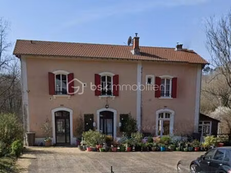maison en pierre de 190 m² à villefranche-du-perigord