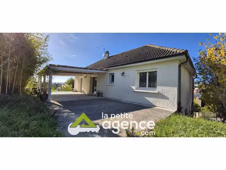 pavillon semi-enterré