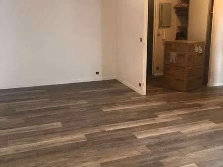location appartement 2 pièces à bordeaux (33000) : à louer 2 pièces / 55m² bordeaux