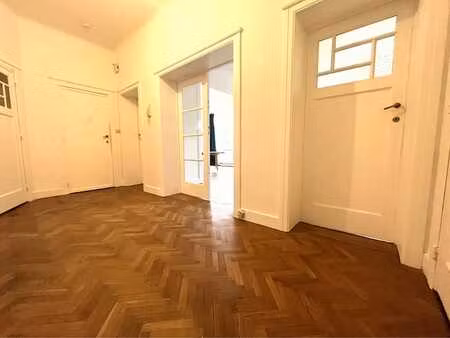 forest – appartement 1 ch lumineux, cachet art déco