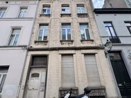 bel appartement 80m²beaucoup potentiel haut plafond-moulures