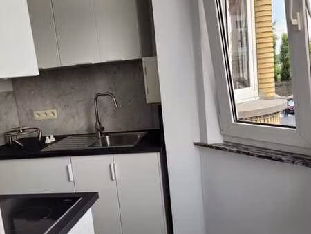 avis aux investisseurs - studio renové à coté de l'ulb