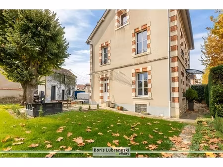 maison 7 pièces - 206 m²