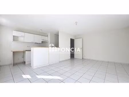 appartement 3 chambres dans residence de 2006