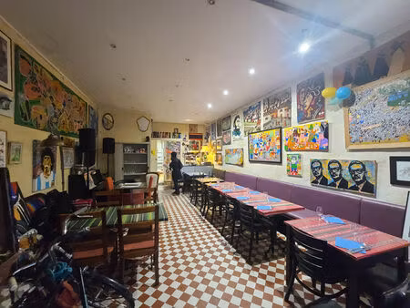 local commercial de plain-pied - restaurant libre avec grande salle, cuisine avec extracti