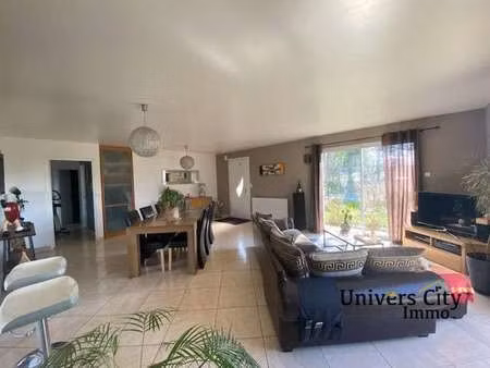 vente maison à champtoceaux (49270) : à vendre / 125m² champtoceaux