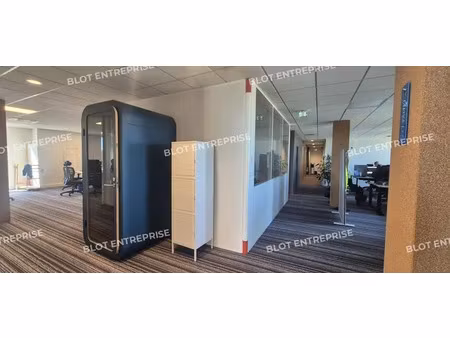 sous-location - bureaux 1 230 m² - cesson-sevigne