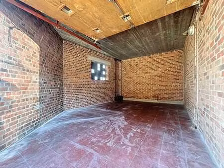 garage/storage box à louer à tournai