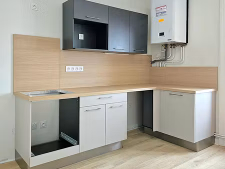 appartement à louer 3 pièces 78.85 m² - yssingeaux (43) - 610€