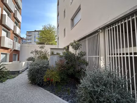 a louer : superbe t1 39.3m2 toulouse guilheméry résidence ré