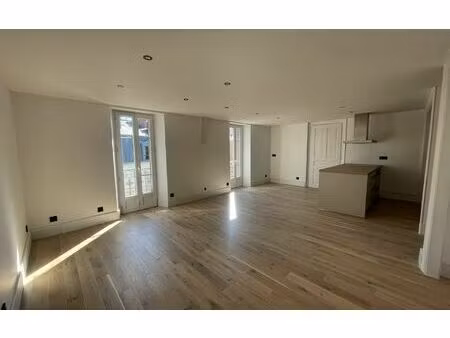 location appartement, 88 m² t-3 à aix-les-bains, 1 410 €